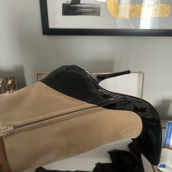 Christian Louboutin
Suede Colorblock Pattern Boots - Picture 13 of 13
